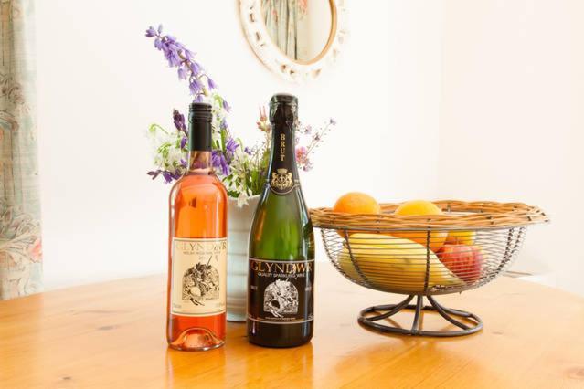 Glyndwr Vineyard Hotel Cowbridge Ngoại thất bức ảnh